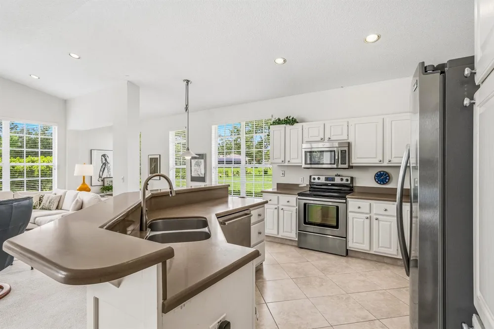 9403 Pinebark Court Fort Pierce, FL 34951