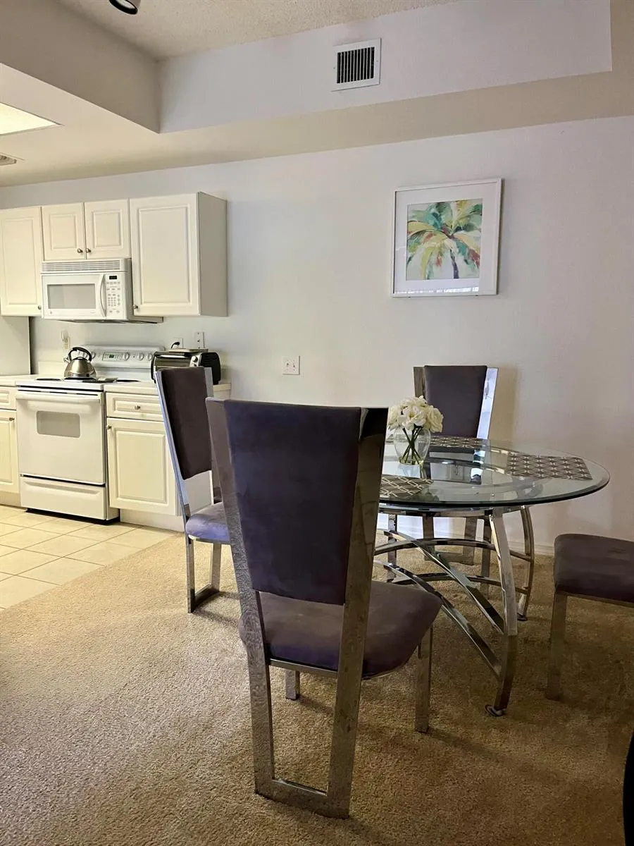 2806 VERONIA DRIVE #113 Palm Beach Gardens, FL 33410