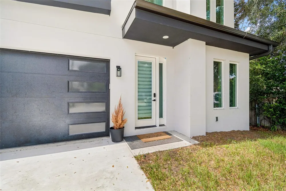 1515 E 27TH AVENUE Tampa, FL 33605