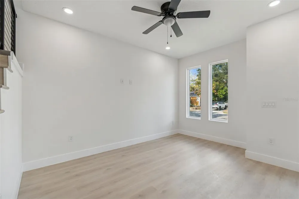 1515 E 27TH AVENUE Tampa, FL 33605