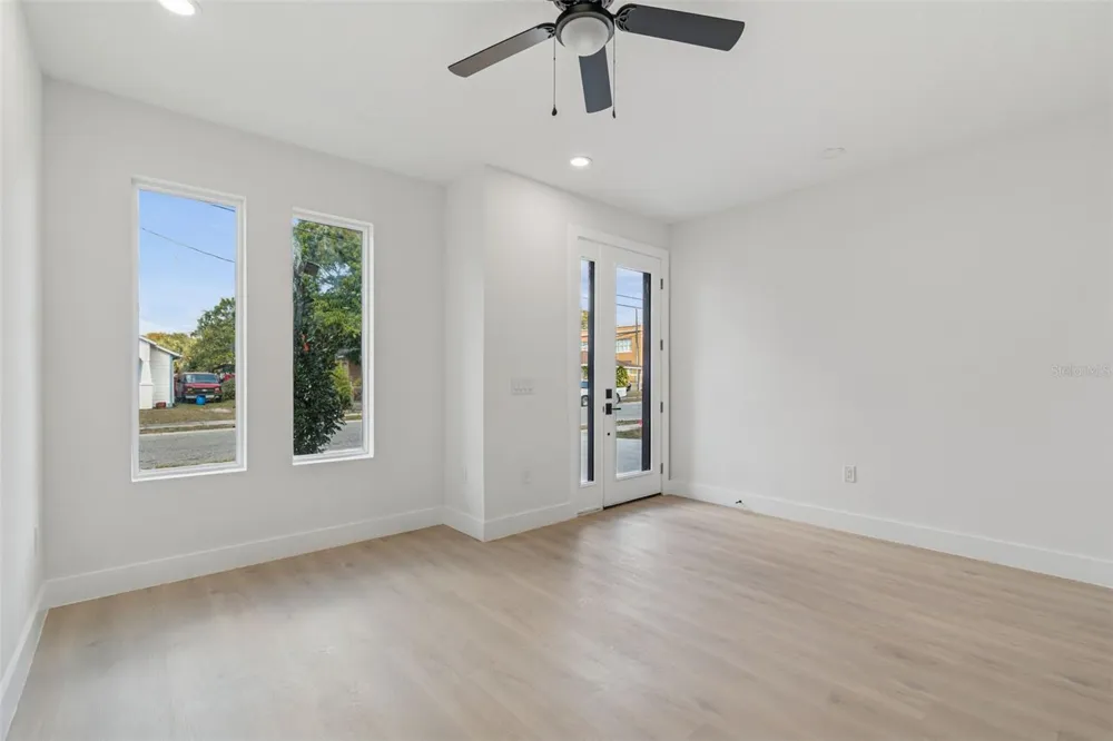1515 E 27TH AVENUE Tampa, FL 33605