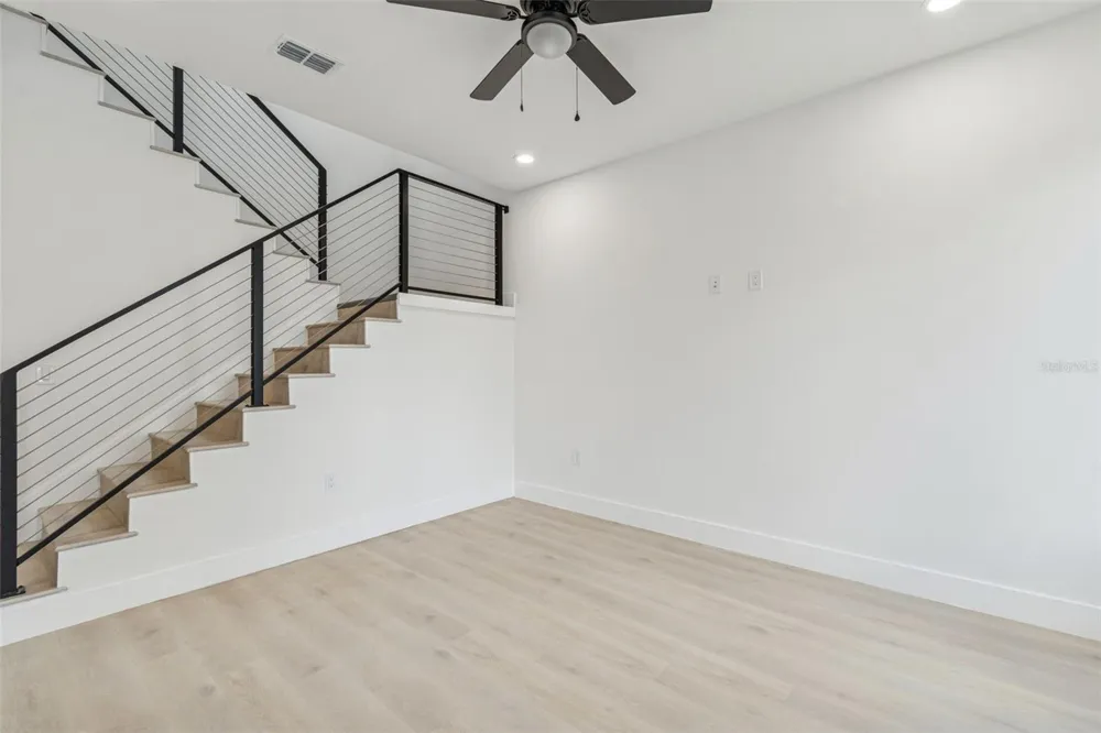1515 E 27TH AVENUE Tampa, FL 33605