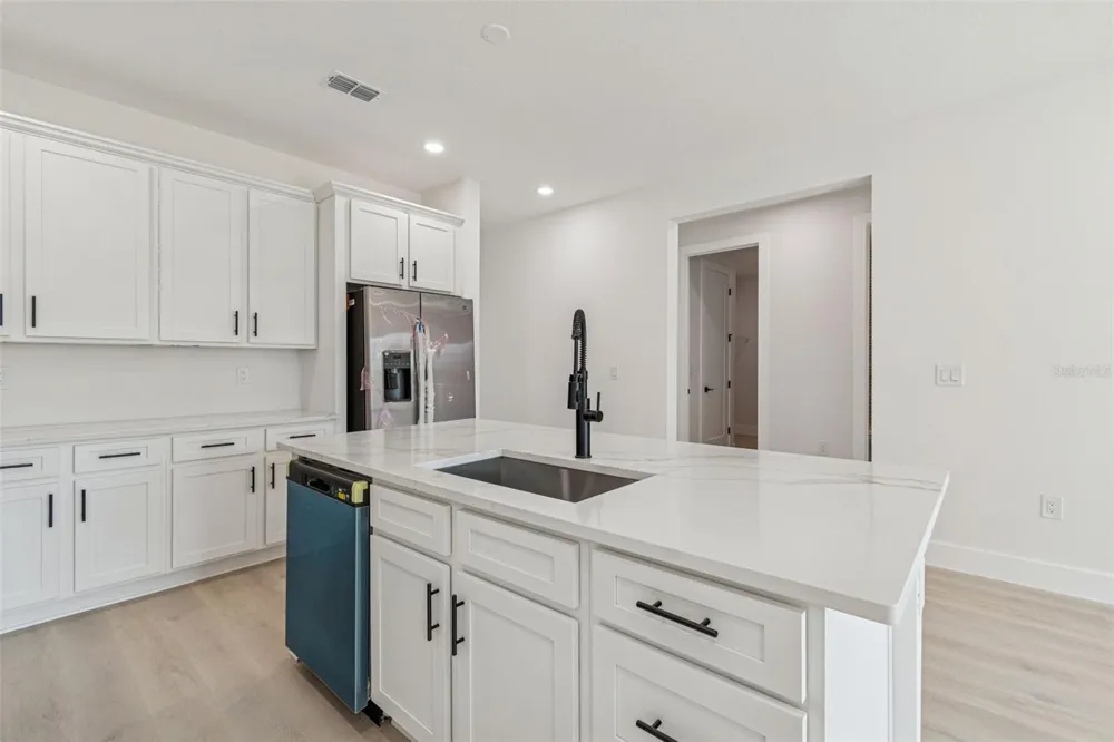 1515 E 27TH AVENUE Tampa, FL 33605