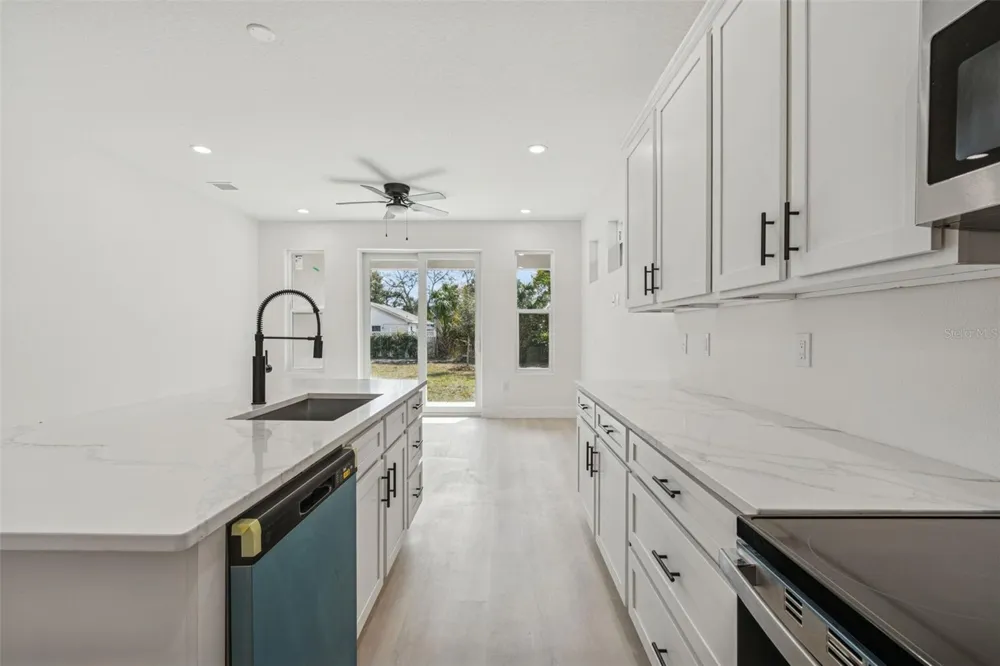 1515 E 27TH AVENUE Tampa, FL 33605