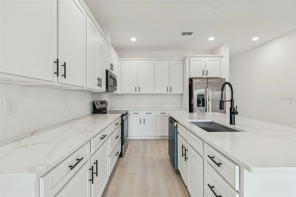 1515 E 27TH AVENUE Tampa, FL 33605