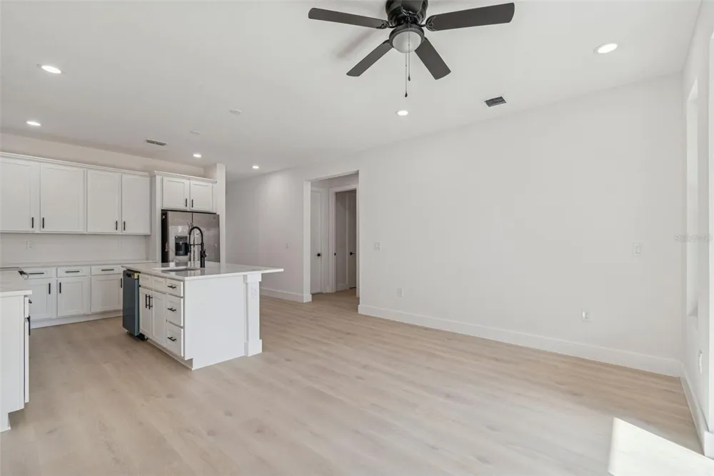 1515 E 27TH AVENUE Tampa, FL 33605