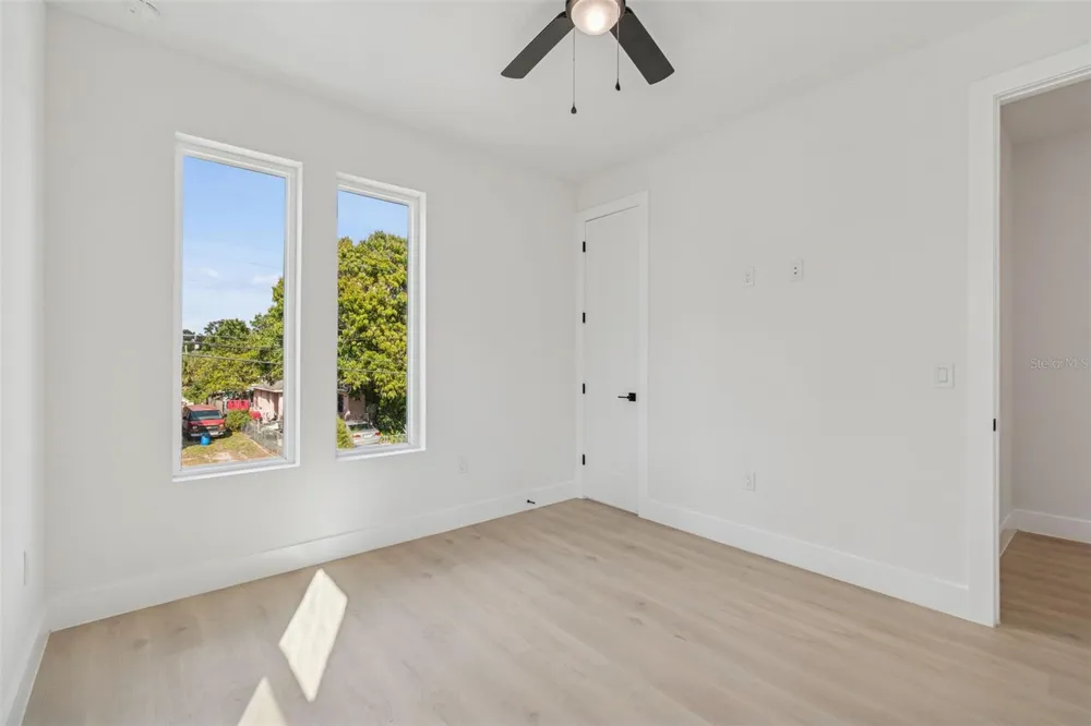 1515 E 27TH AVENUE Tampa, FL 33605