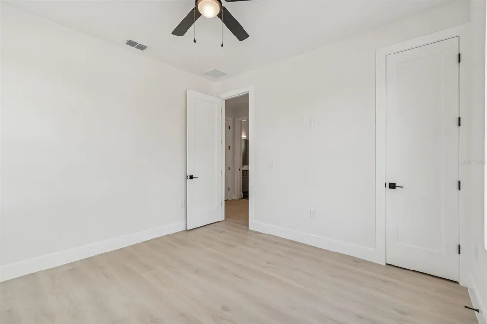 1515 E 27TH AVENUE Tampa, FL 33605