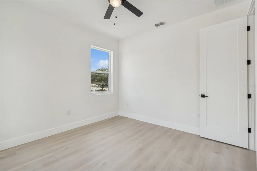 1515 E 27TH AVENUE Tampa, FL 33605