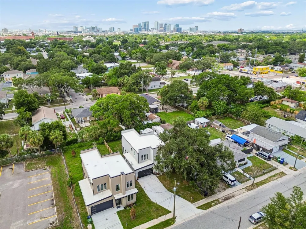 1515 E 27TH AVENUE Tampa, FL 33605