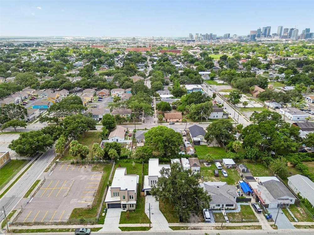 1515 E 27TH AVENUE Tampa, FL 33605