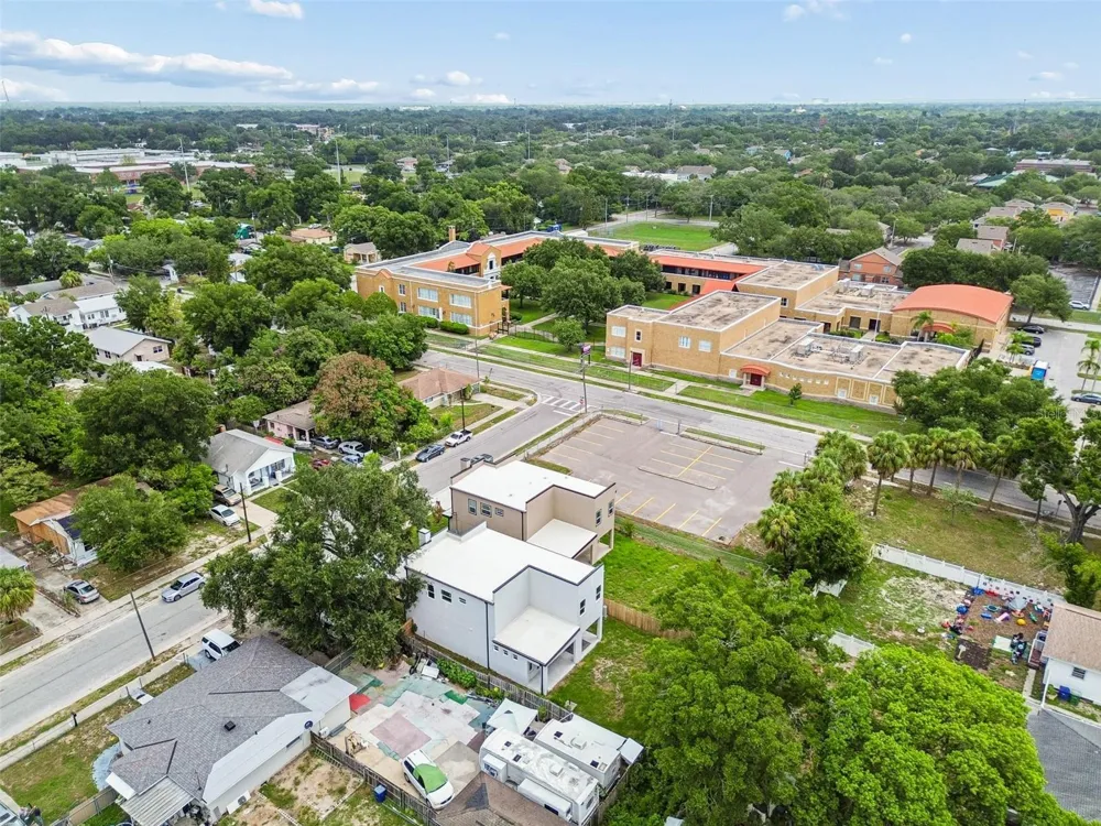 1515 E 27TH AVENUE Tampa, FL 33605