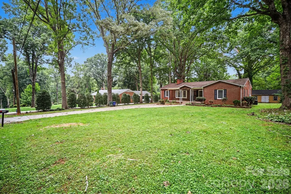 704 1st Avenue Place NE Conover, NC 28613