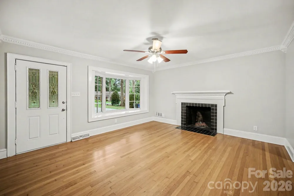 704 1st Avenue Place NE Conover, NC 28613