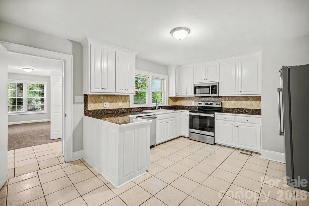 704 1st Avenue Place NE Conover, NC 28613