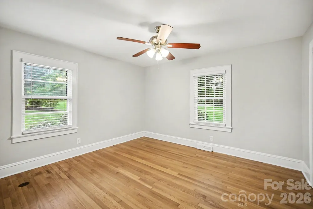 704 1st Avenue Place NE Conover, NC 28613