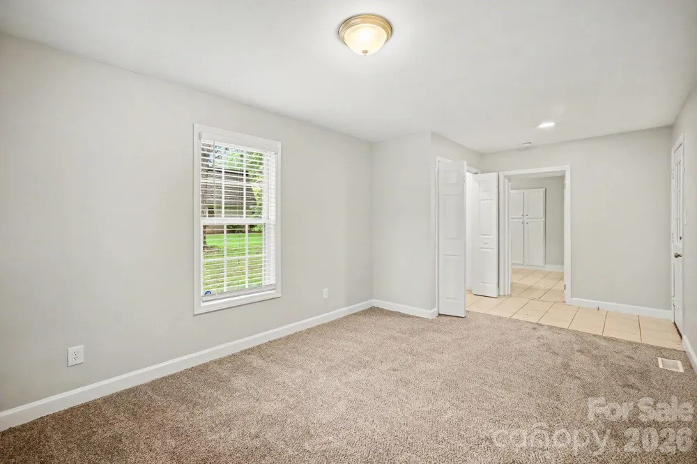 704 1st Avenue Place NE Conover, NC 28613