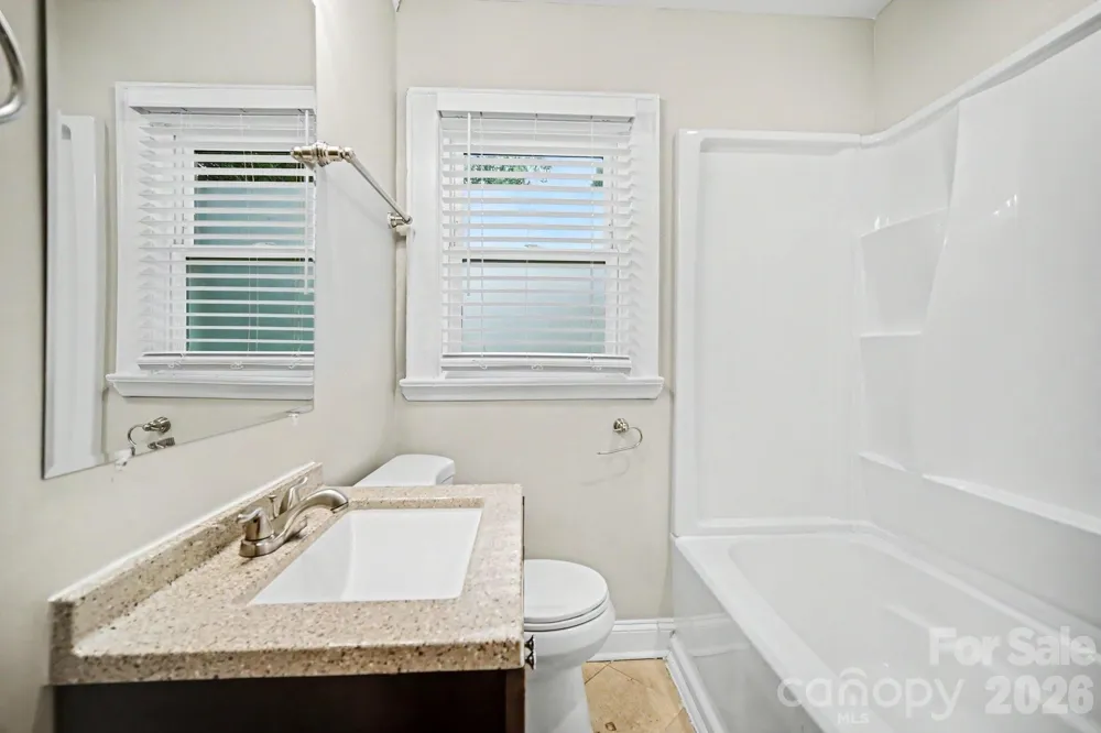 704 1st Avenue Place NE Conover, NC 28613
