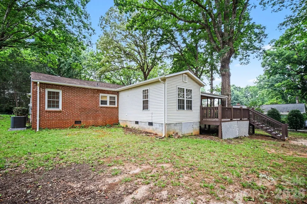 704 1st Avenue Place NE Conover, NC 28613