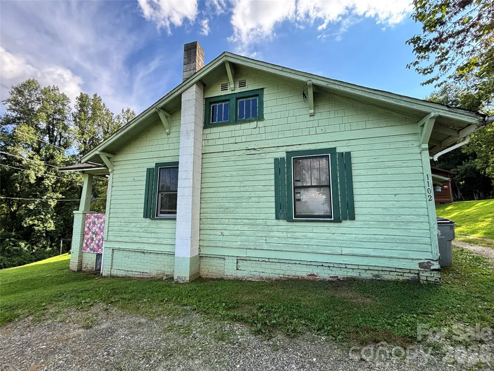 1102 Regal Place NW Lenoir, NC 28645
