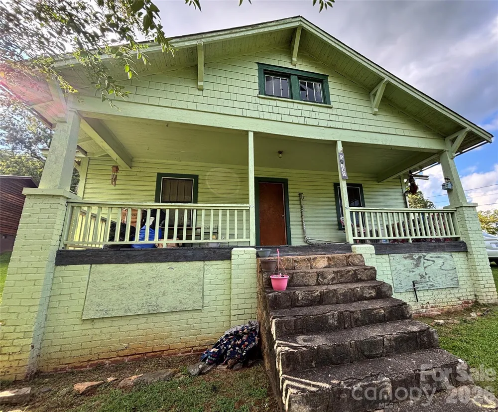 1102 Regal Place NW Lenoir, NC 28645