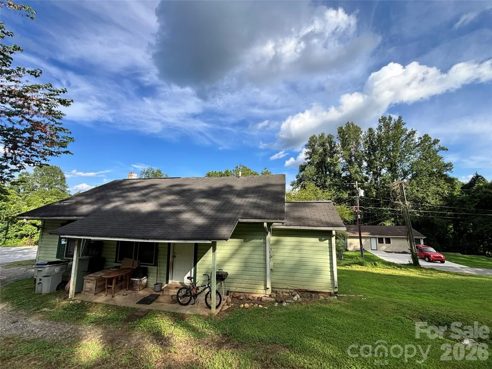1102 Regal Place NW Lenoir, NC 28645