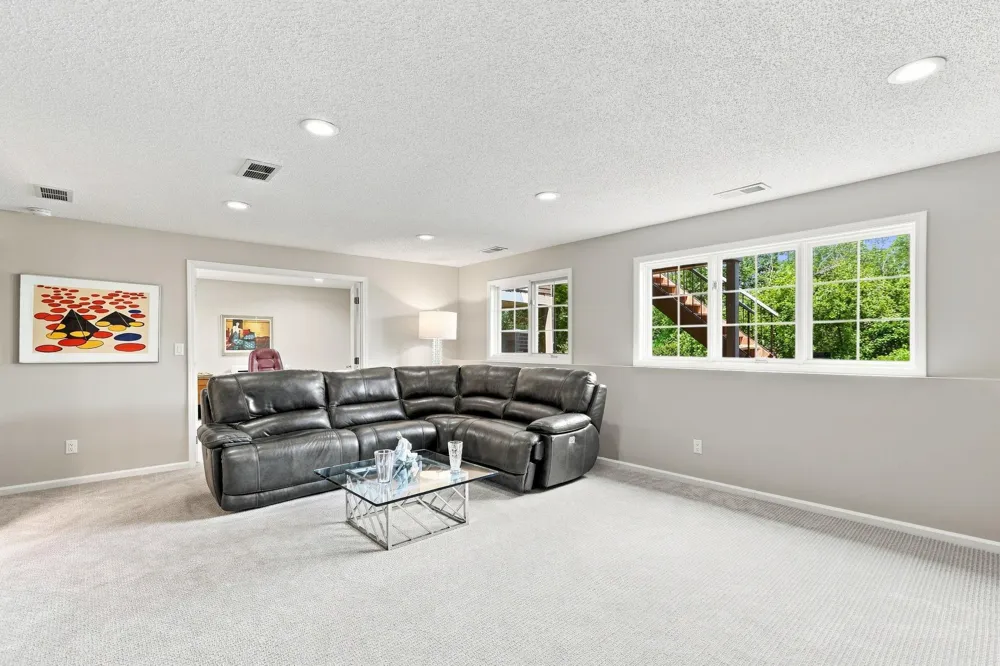 5423 Butternut Circle Minnetonka, MN 55343