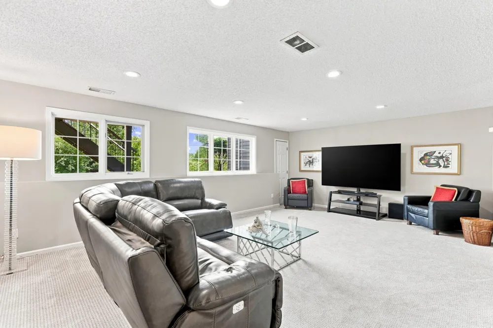 5423 Butternut Circle Minnetonka, MN 55343
