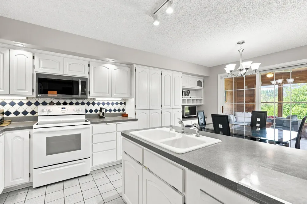 5423 Butternut Circle Minnetonka, MN 55343