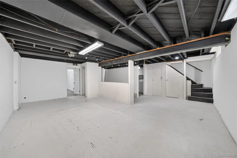 28202 Hollywood Street Roseville City, MI 48066