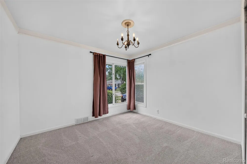 28202 Hollywood Street Roseville City, MI 48066