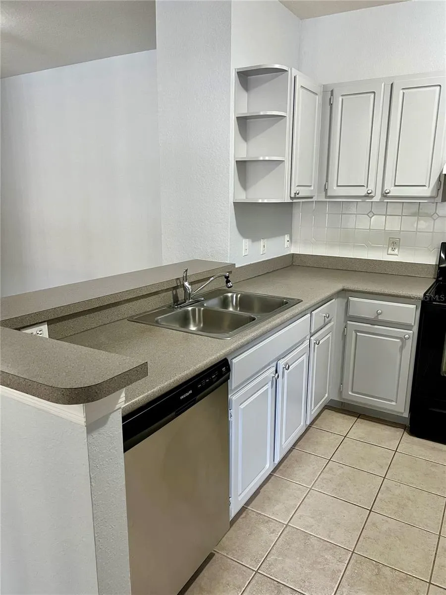 1100 LAKE SHADOW CIRCLE #2103 Maitland, FL 32751
