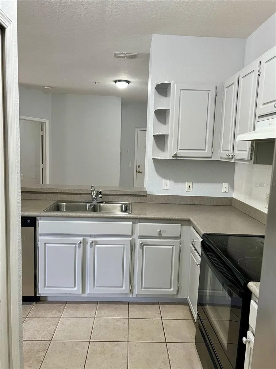 1100 LAKE SHADOW CIRCLE #2103 Maitland, FL 32751