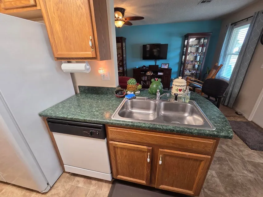 1821 Lexington Road Claremore, OK 74017