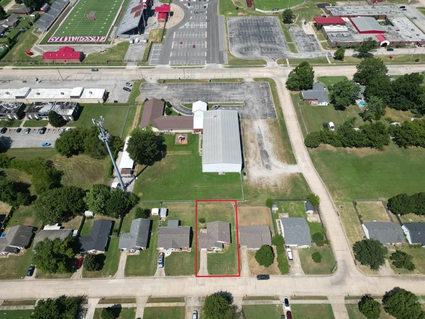1821 Lexington Road Claremore, OK 74017