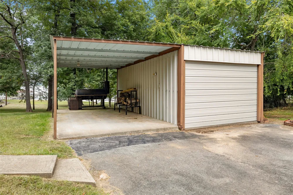 680 Private Rd 5860 Yantis, TX 75497