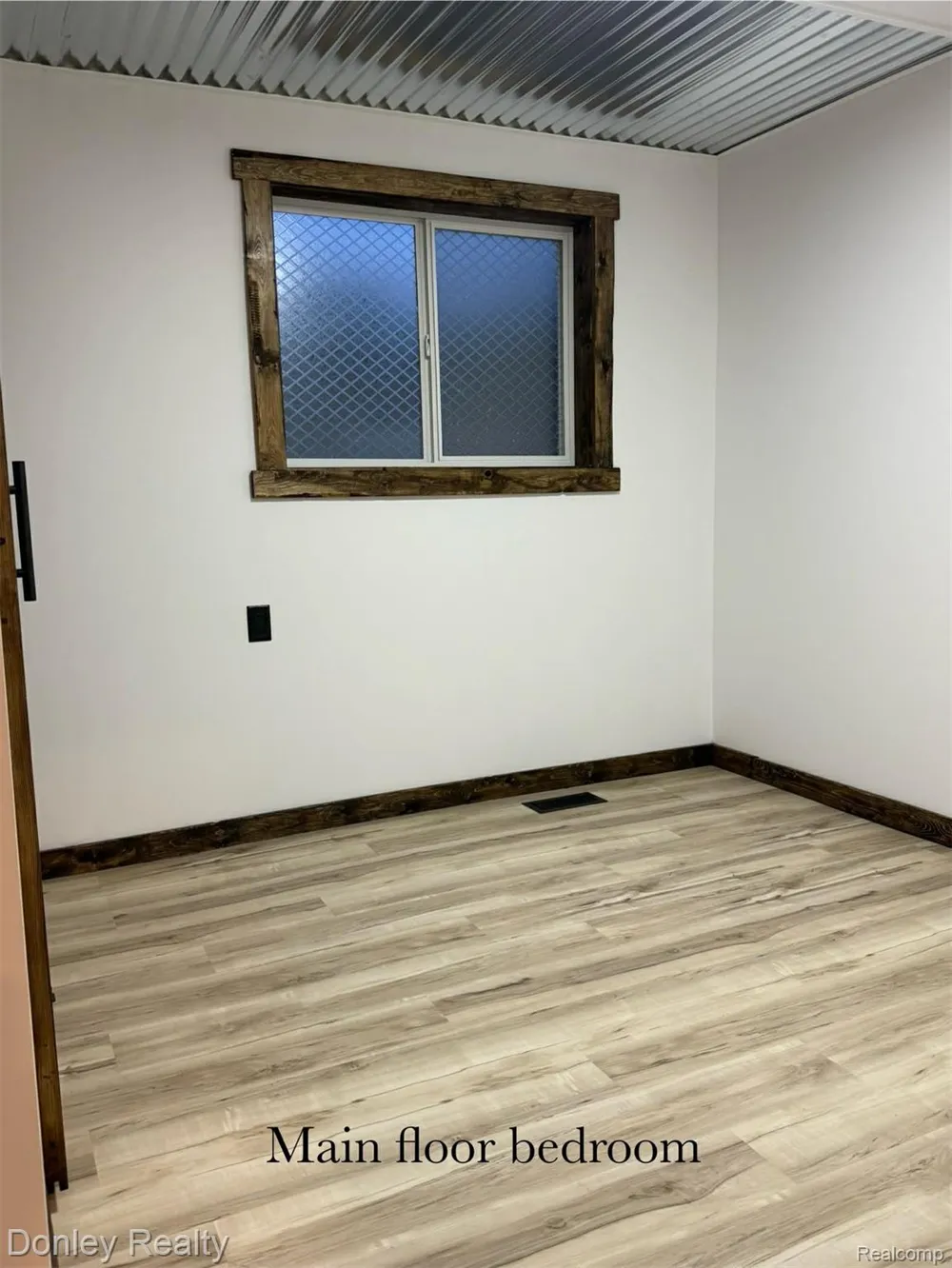 112 Alexander Street Caro City, MI 48723