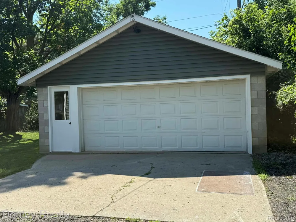 112 Alexander Street Caro City, MI 48723