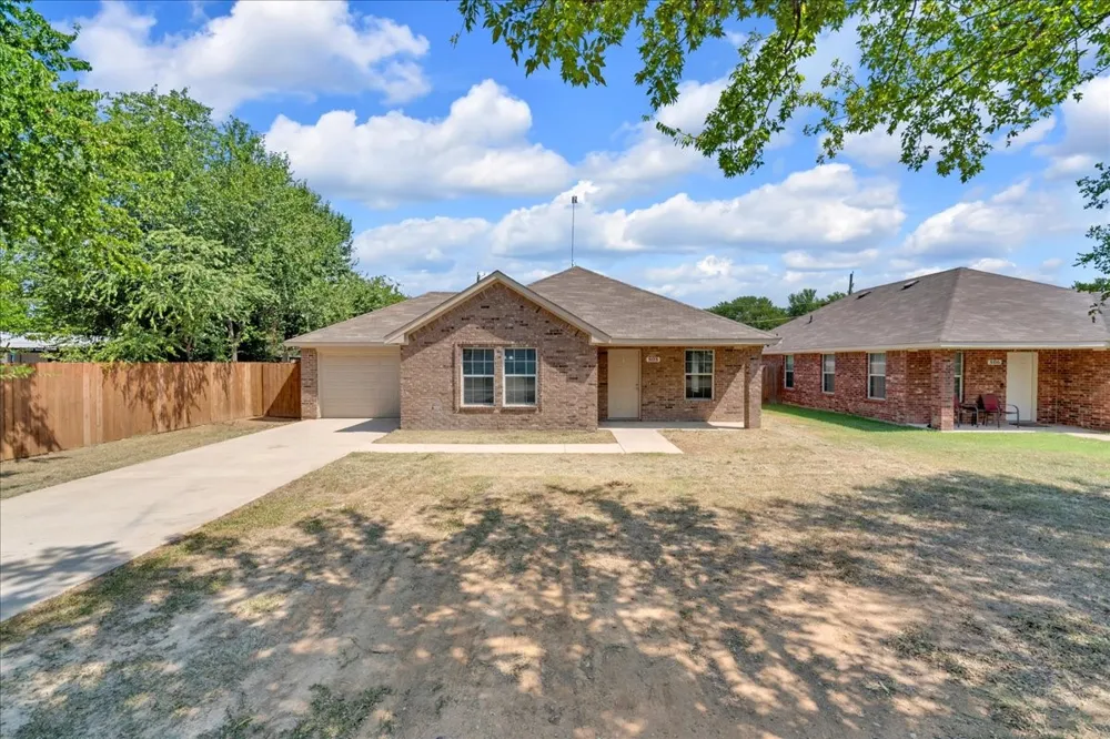 808 SW 24th Street Mineral Wells, TX 76067