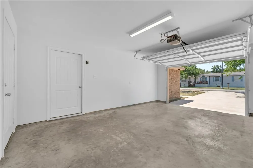 808 SW 24th Street Mineral Wells, TX 76067