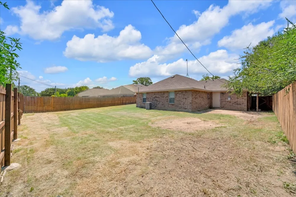 808 SW 24th Street Mineral Wells, TX 76067