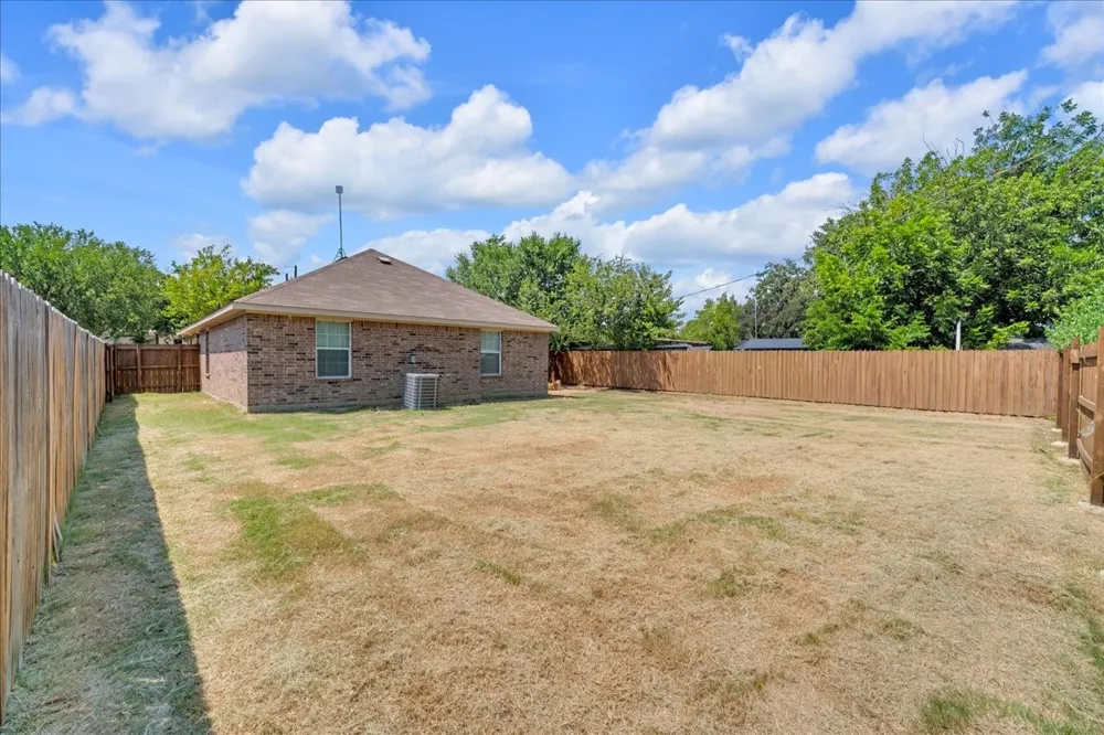 808 SW 24th Street Mineral Wells, TX 76067