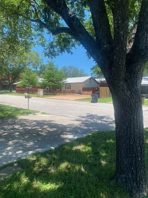 720 West Street Burnet, TX 78611