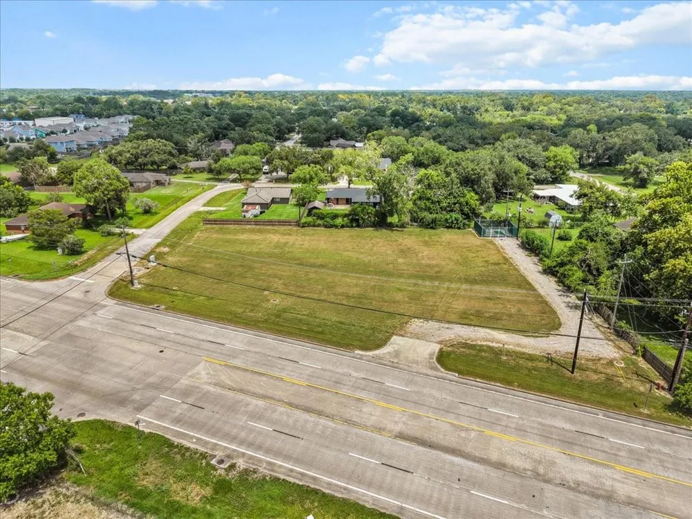 Fm 1764 Rd Santa Fe, TX 77510