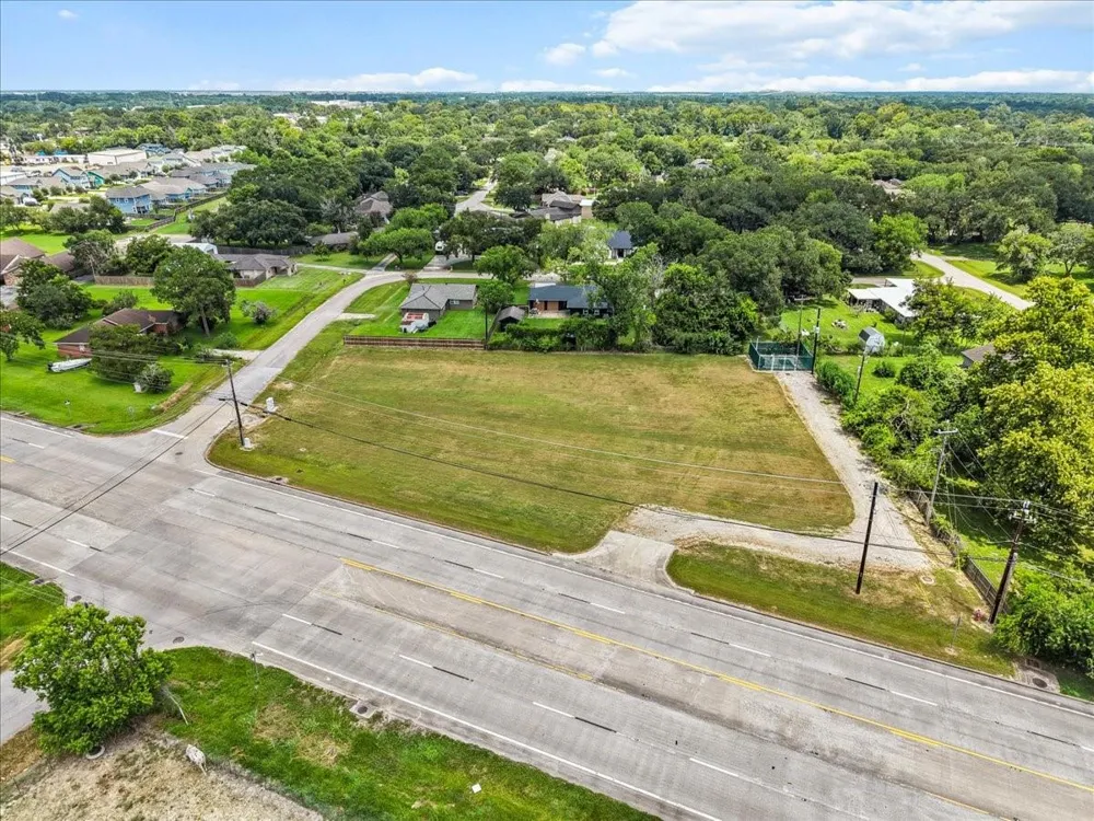 Fm 1764 Rd Santa Fe, TX 77510