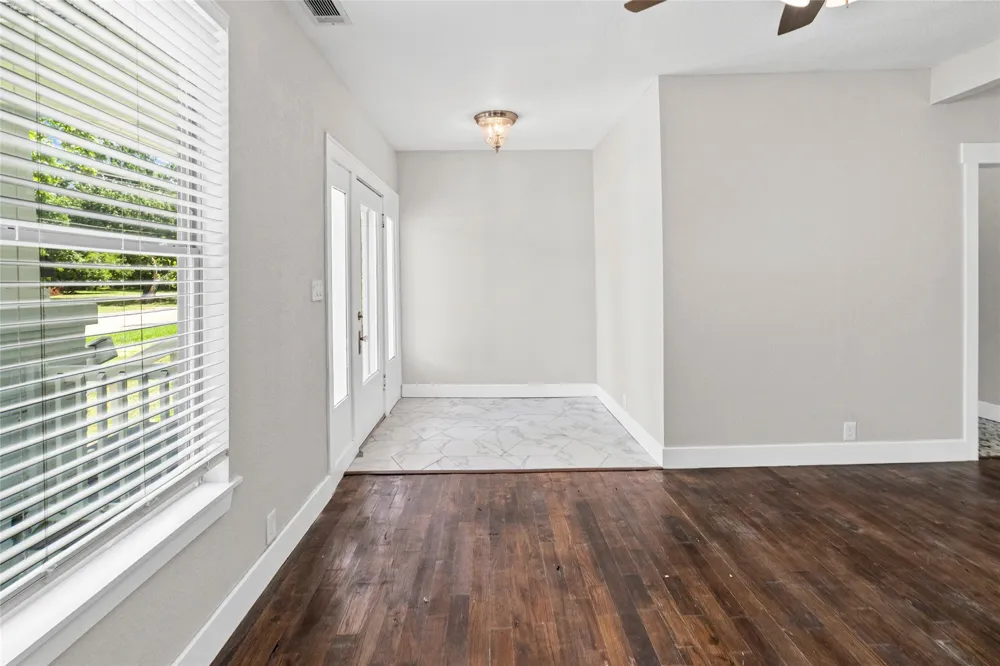 419 W 5th Street Bonham, TX 75418