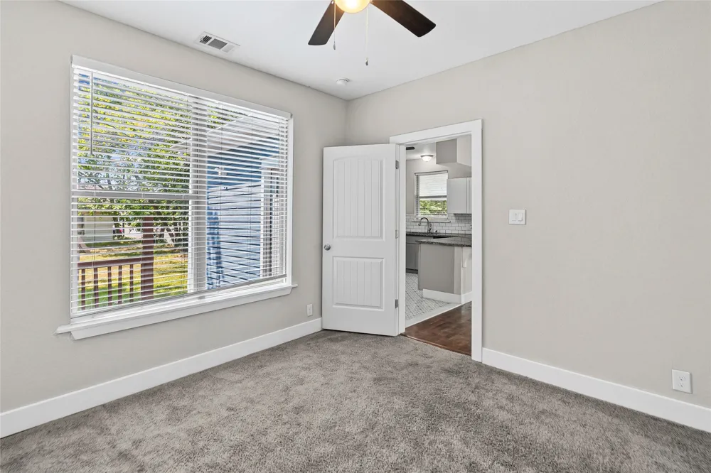 419 W 5th Street Bonham, TX 75418