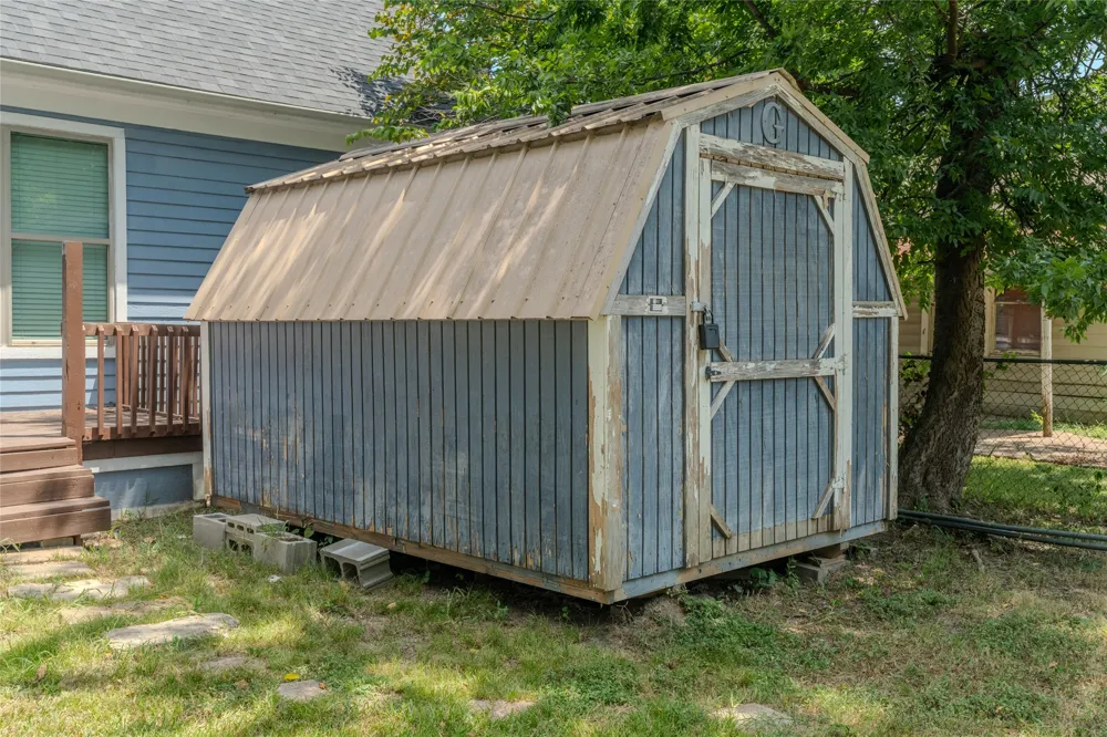 419 W 5th Street Bonham, TX 75418
