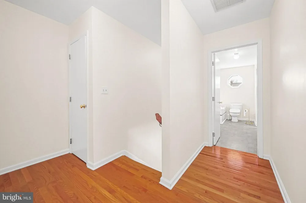 106 CHINGARORA AVENUE Keyport, NJ 07735