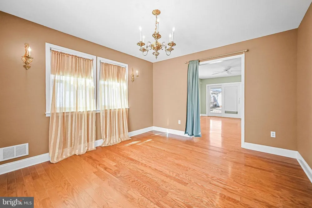 106 CHINGARORA AVENUE Keyport, NJ 07735